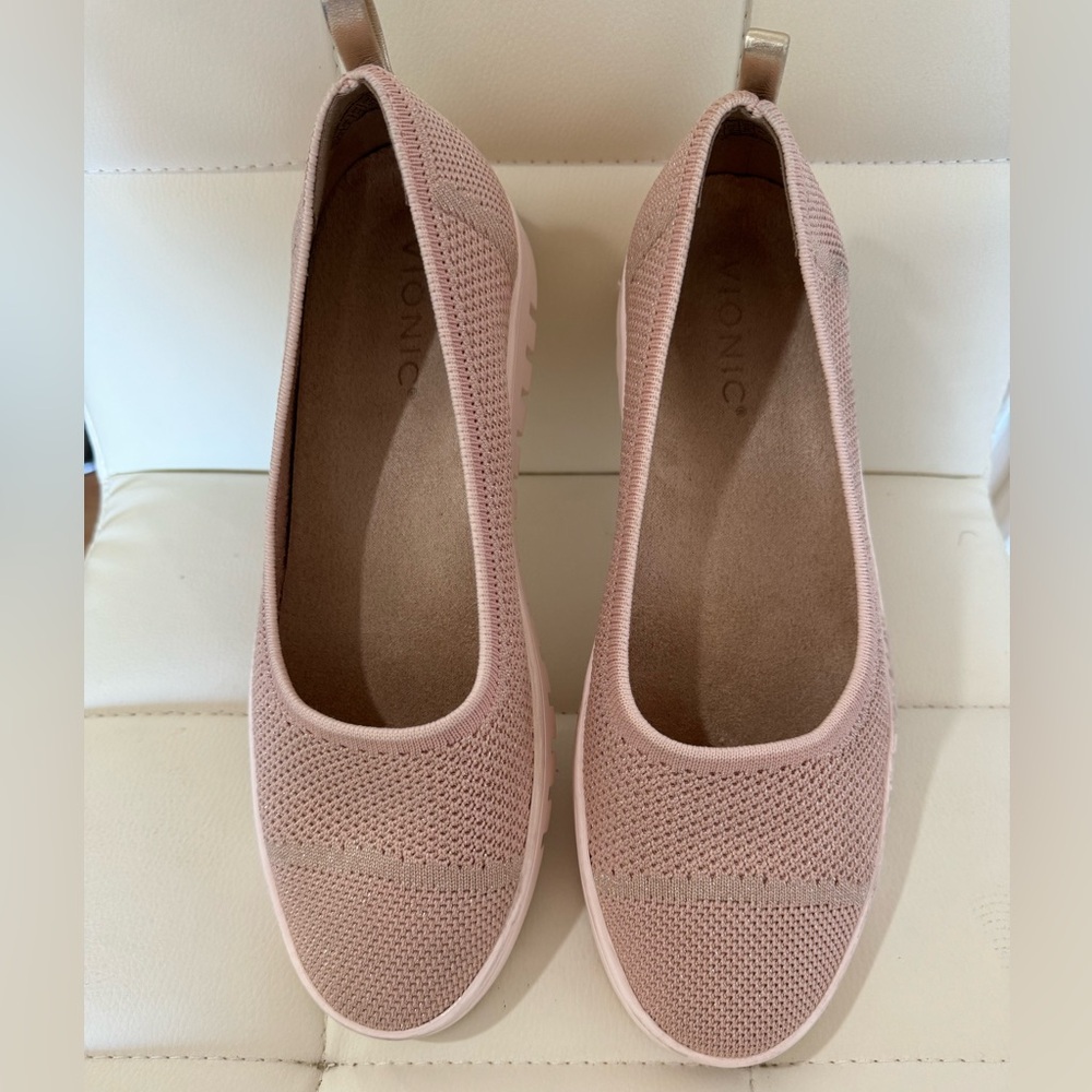 Vionic Uptown Skimmer - image 2